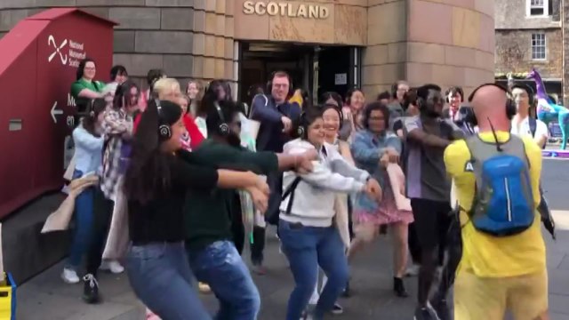 3년 만에 열린 세계 최대 공연예술 축제...한국 문화 '열기 / YTN