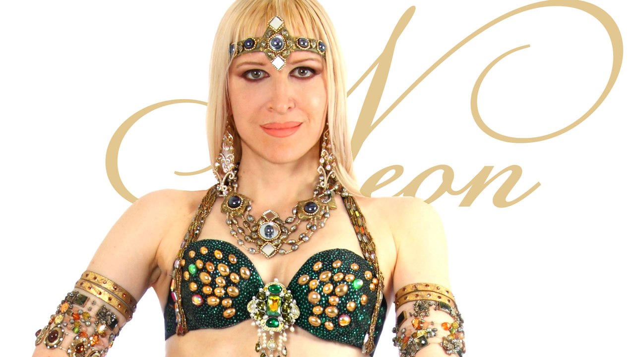 "Snake" - belly dance performance by Neon from "The Zoo" concert by Venus Uprising