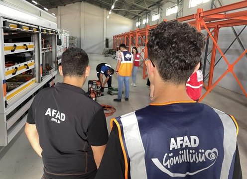 Bolu gündem haberleri: Bolu'da Kızılay gönüllüsü gençlere afet eğitimi verildi