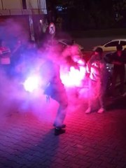 Son dakika gündem: Kağıthane'de asker eğlencesinde ağzında meşaleyle dans etti