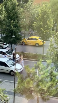 Son dakika haberi... İstanbul'da trafikte sopalı maganda dehşeti kamerada
