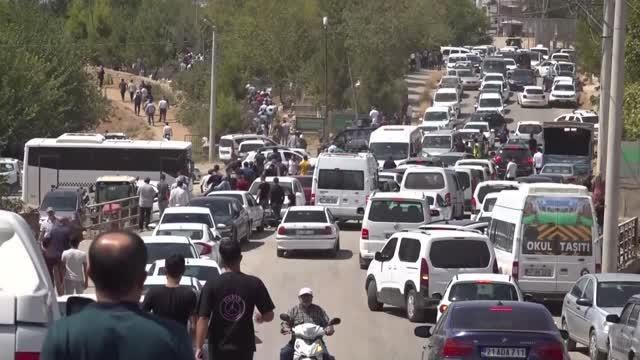Mardin haberi | Derik'teki kazada hayatını kaybedenler toprağa veriliyor