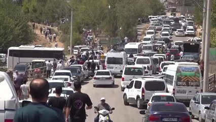 Mardin haberi | Derik'teki kazada hayatını kaybedenler toprağa veriliyor