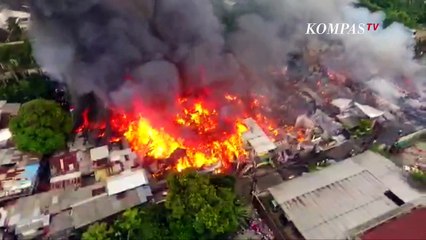 Begini Penampakan dari Udara Kondisi Kebakaran di Simprug, Api Mulai Padam