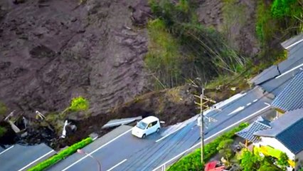 15 Massive Landslides Caught On Camera