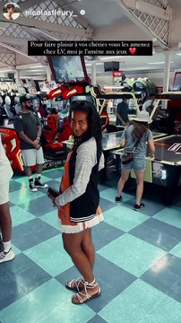 Vaimalama Chaves en vacances avec son beau chéri Nicolas Fleury. Ete 2022