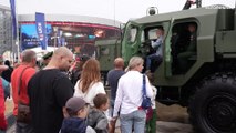 Cidadãos russos demonstram apoio à invasão da Ucrânia
