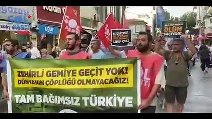 SOL Parti'den asbest yüklü gemiye karşı yürüyüş!