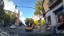 Brutal pelea entre un taxista y un cliente