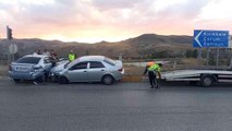Kırıkkale haberleri! Kırıkkale'de 2 otomobil çarpıştı: 1 yaralı