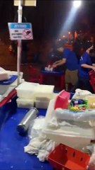 Bolsonaro vai à barraquinha de cachorro-quente na Asa Sul