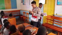 Majukan Pedidikan di Jawawijaya, Binmas Nokenn Ajarkan Membaca dan Menulis Anak-Anak Kampung Parema-