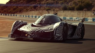 من عالم الخيال إلى عالم الواقع الكشف عن سيارة Solus GT McLaren تعزز مكانتها وتؤكد على مشاركتها الفاعلة ودورها المتميز في حلبات سباق السيارات