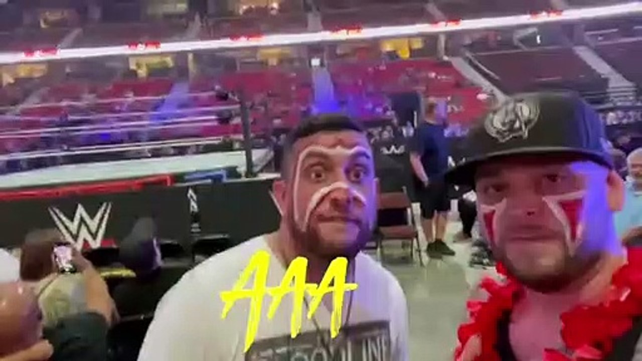 The HEAD of the TABLE “Tribal Chief” Roman Reigns Entrance WWE LIVE Ottawa (Mega Crowd Pop)