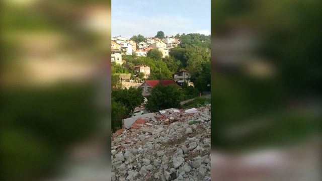 Beykoz Tokatköy'e kentsel dönüşüm gerginliği: Belediye ekipleri tahliyeye geldi, halk barikat kurdu