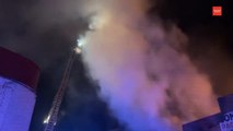Aparatoso incendio en una nave de palets de Fuenlabrada (Madrid)