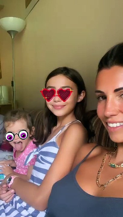 Alexandra Rosenfeld publie une photo d'elle en compagnie de ses deux filles Ava et Jim