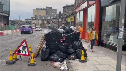 Edinburgh'ta grev nedeniyle çöpler toplanamıyor