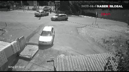 Trafik magandası aracı ile kadını ezmeye çalıştı