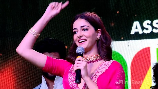 అల్లు అర్జున్ డైలాగ్ ని రిపీట్ చేసిన అనన్యా పాండే *Tollywood | Telugu FilmiBeat