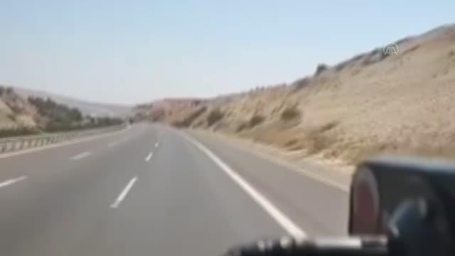 Gaziantep haberleri... GAZİANTEP - Vali Davut Gül, Gaziantep'teki kazada otobüsün devrilmesinden önceki durumu gösteren görüntü paylaştı