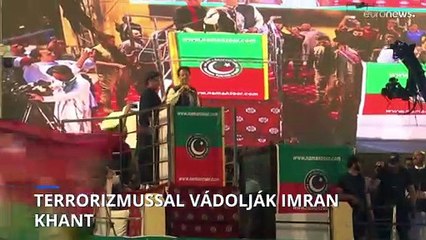 Terrorizmussal vádolják az egykori pakisztáni elnököt