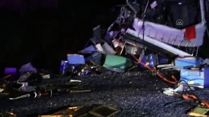 Muğla'da kamyon ve otomobil çarpıştı: 4 ölü, 3 yaralı