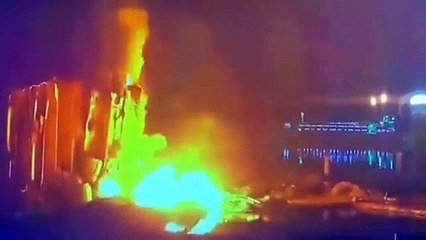 انهيار جديد لصوامع في مرفأ بيروت