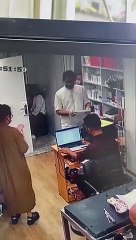 "நான் சிஎம் பொண்ணு தெரியுமா.. என்கிட்டயே இப்படி பேசற.." டாக்டருக்கு பொளேர் விட்ட மகள் - வீடியோ