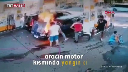 Akaryakıt istasyonunda arızalanan otomobil alev aldı
