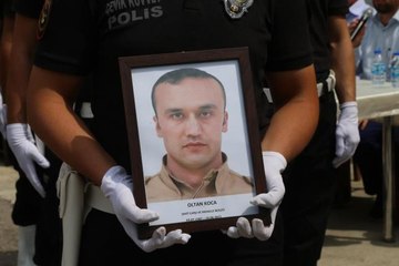 Son dakika haber... İstanbul'da şehit bekçi Oltan Koca son yolculuğuna uğurlandı