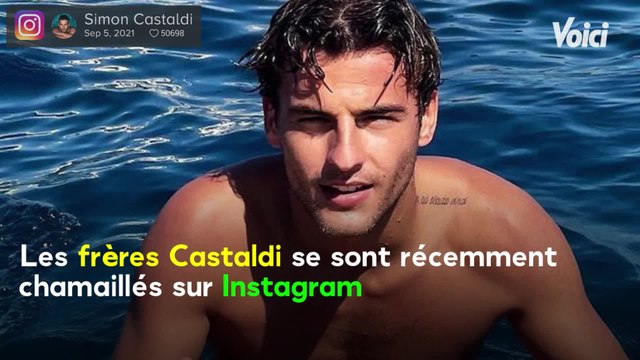 VOICI - Oh la calvache ! : Simon Castaldi se moque du début de calvitie de son frère Julien