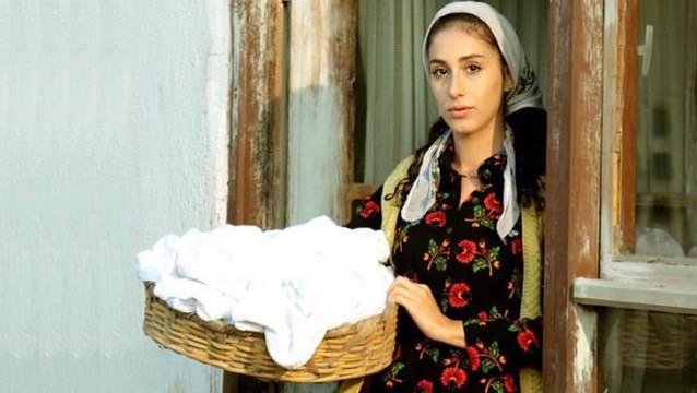 Bir Zamanlar Çukurova'nın oyuncusu Polen Emre, bikinili pozlarını paylaştı