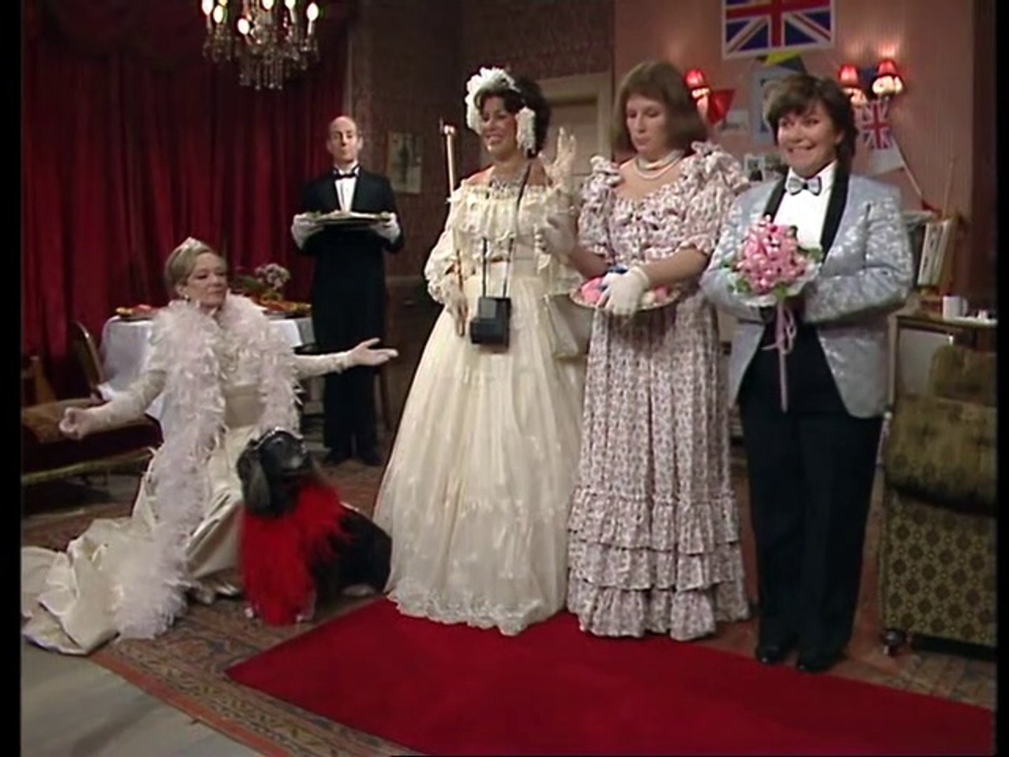 Girls on Top (1985) S01E05 - Ident: Candy Time - Tracey Ullman / Dawn  French / Jennifer Saunders / Ruby Wax - video Dailymotion, image size:1440x1080