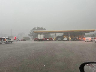 Sağanak hayatı olumsuz etkiledi