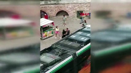 Şort giyen kadına sokak ortasında taciz