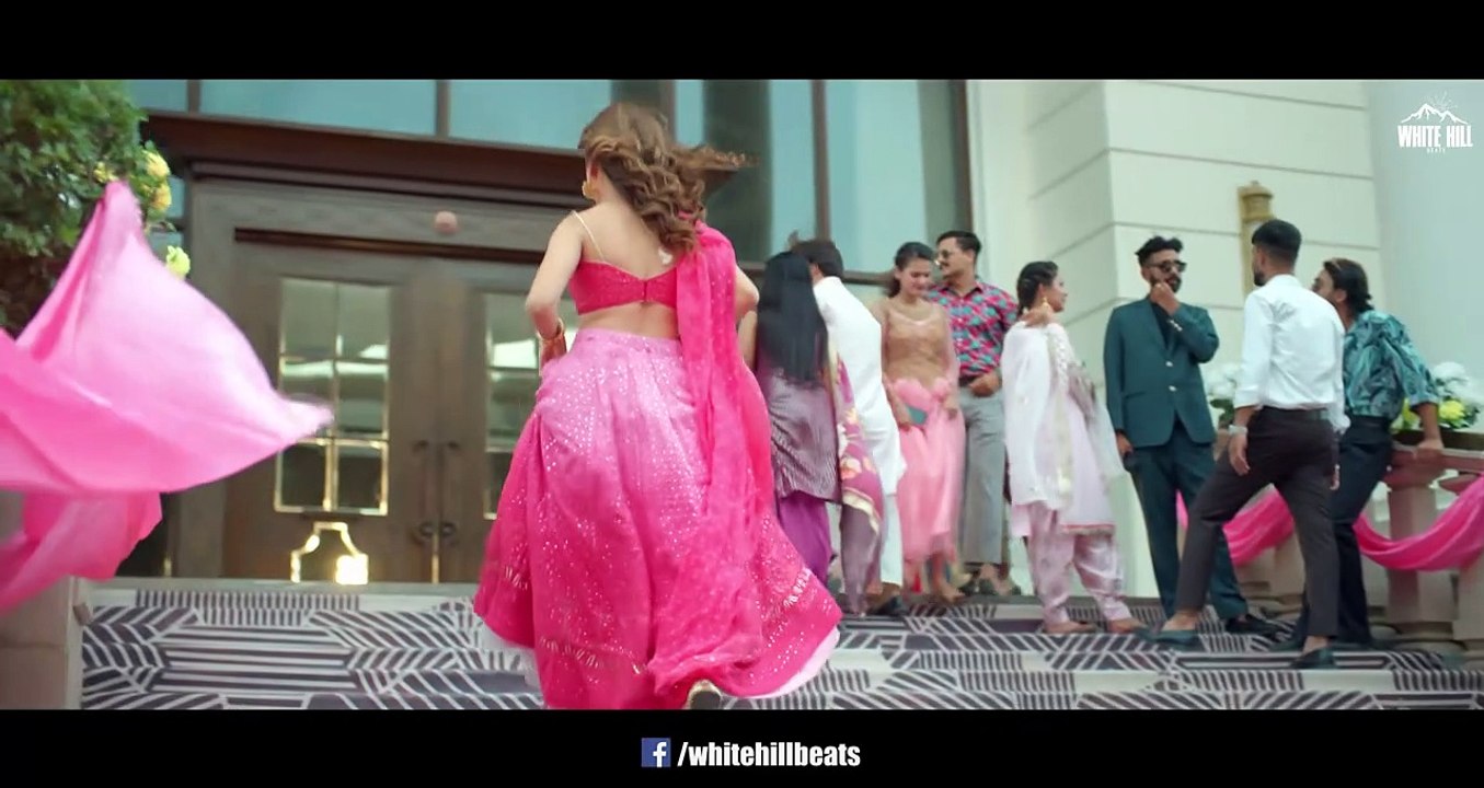 AAHISTA AAHISTA_ (Official Video) _ Saaj Bhatt _ Shoaib Ibrahim _ Shruti Bakshi _ Amjad Nadeem Aamir