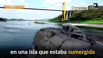 Encontraron una isla sumergida con antiguas estatuas budistas