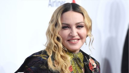 GALA VIDEO - Madonna méconnaissable : les photos surprenantes de la chanteuse de 64 ans
