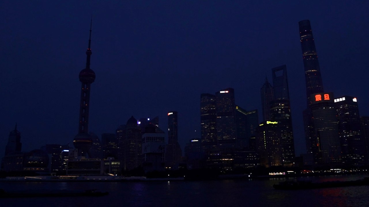 Shanghai turns off decorative lights on the Bund to save power