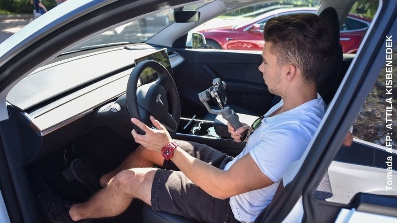 ¡Increíble! Hombre se implantó chip para poder abrir su carro y su casa