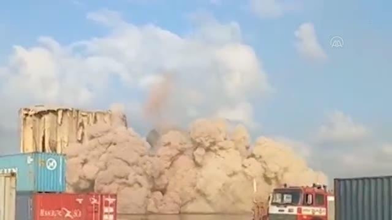 Son dakika haberi: Lübnan'da liman patlamasının sembolü siloda yeni çökme meydana geldi (2)