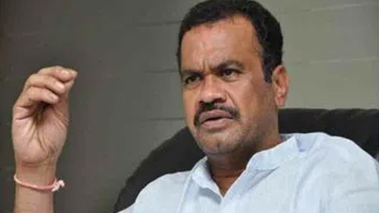 కథ అడ్డం తిరిగింది,తెలివిగా తప్పుకున్న కోమటిరెడ్డి *Politics | Telugu OneIndia