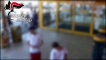 Busnago, 15enne accoltellato davanti a un centro commerciale: il video della rissa