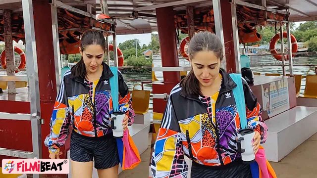 Sara Alia Khan Spotted at Versova Jetty, her cute interaction with paparazzi goes viral, Watch Video