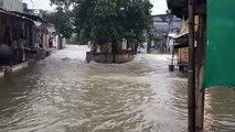 Video : दुगारी बांध का पानी गांव में घुसा बने बाढ़ के हालात