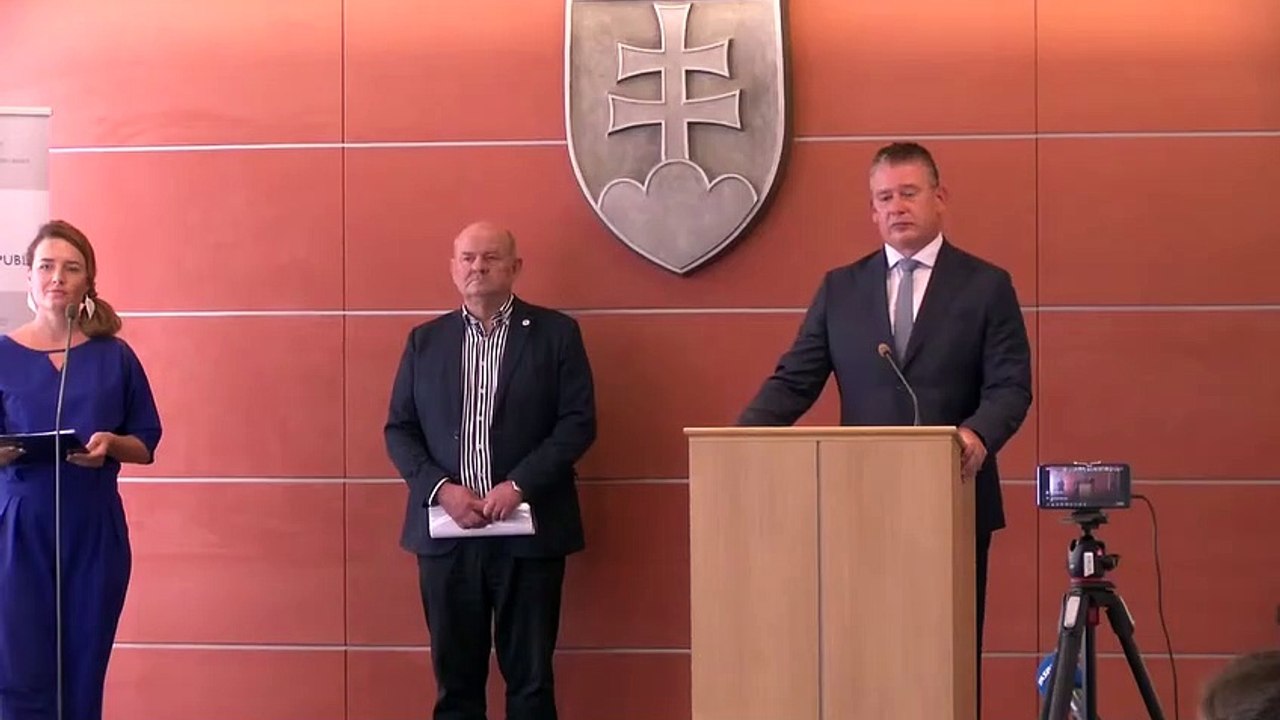 ZÁZNAM: R. Mikulec odmieta rodinkárstvo pri obstaraní SBS pre Nemocnicu sv. Michala