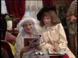 Girls on Top (1985) S02E01 - Mr Fluffy Knows too Much - Tracey Ullman / Dawn French / Jennifer Saunders / Ruby Wax