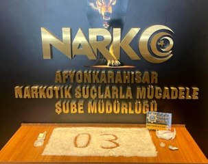 Musluk malzemesi kutusundan 1 kilogram metamfetamin çıktı