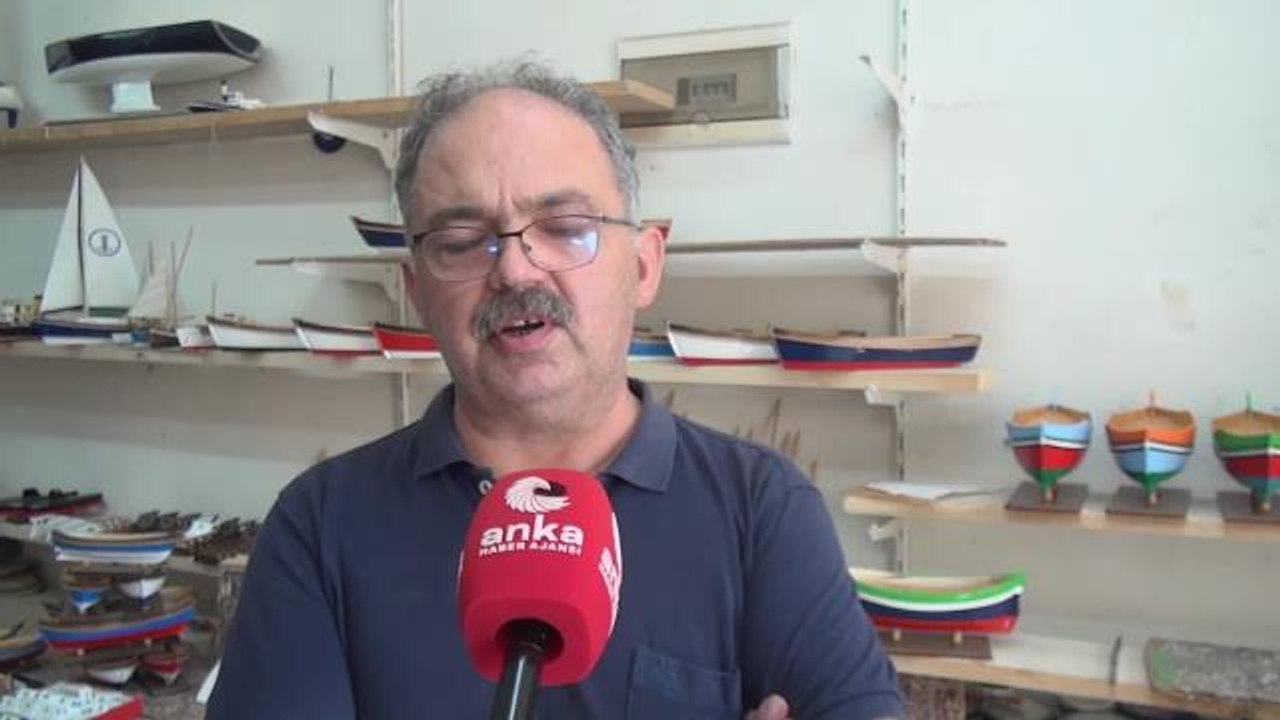 Sinop yerel haberleri... Sinoplu Gemi Maketi Satıcısı: "Alışveriş Düştü de Düştü, Ticaretimiz Sıfırlandı"